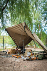 ソロキャンプ キャンプスタイル ティピーテント 屋外 無骨キャンプ キャンプ写真