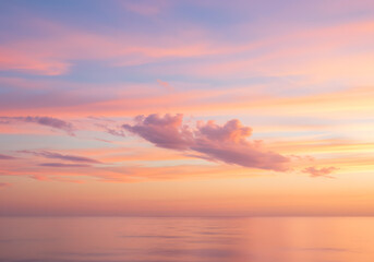 Fototapeta premium Pastel sunset over water