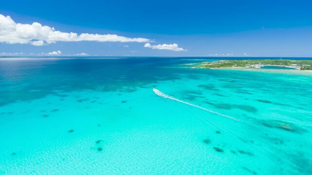 宮古島の海　池間島　沖縄
