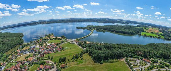 Ausblick auf das Seezentrum Enderndorf bei Spalt am Brombachsee in Mittelfranken