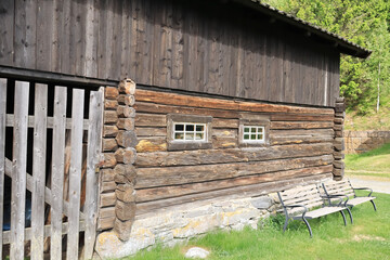 An old wooden house with windows - Rjukan