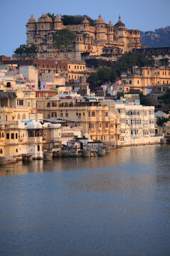 Udaipur cityscape and City Palace complex, Udaipur, India