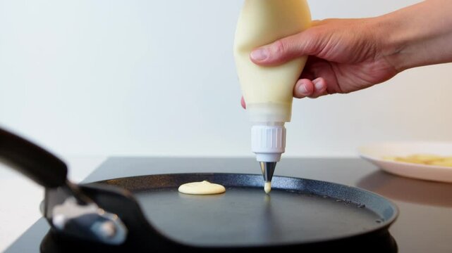 Mini Cocktail Blinis &ndash; Cooking on a Crepe Pan