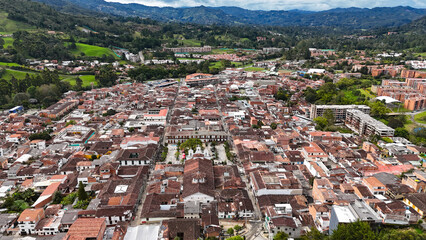 Foto aérea tomada  sobre el municipio de El Retiro, en Antioquia, Colombia