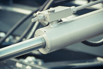 Piston or actuator of hydraulic and pneumatic machine. Technology and engineering
