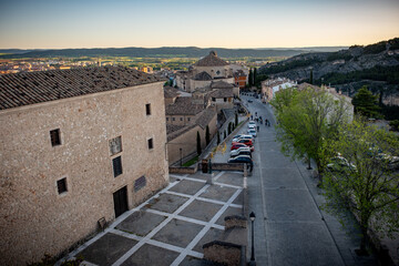 Vista de la ciudad medieval de Cuenca, situada en los acantilados en España.