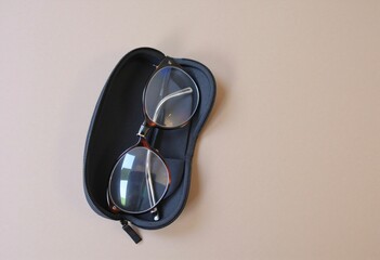 Glasses in a case on the table