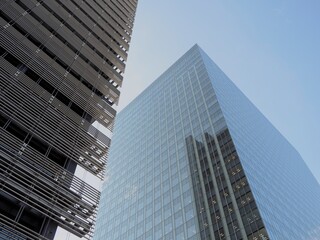 ビルと空。東京の高層ビル。