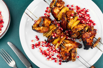 Spicy fried chicken wings.