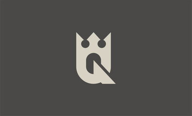 Crown Logo with Letter  Q. Elegant, King, Royal and Premium concept for Luxury and jewellery Brand.