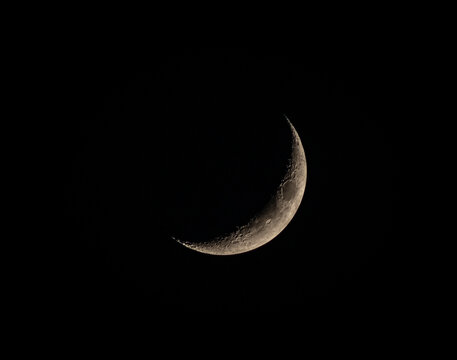 Zunehmender Mond im ersten Viertel