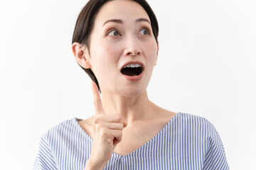 私服姿の女性　ライフスタイルイメージ