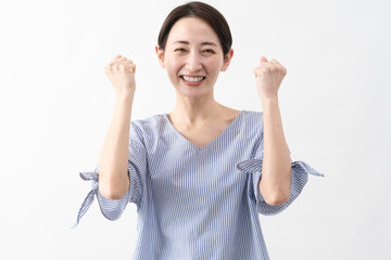 私服姿の女性　ライフスタイルイメージ