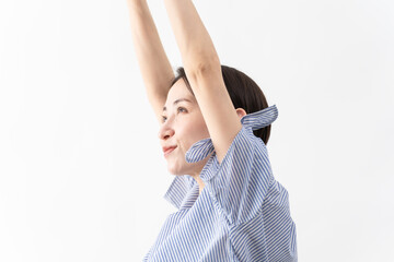 私服姿の女性　ライフスタイルイメージ