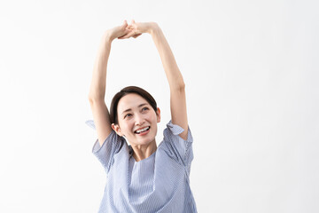 私服姿の女性　ライフスタイルイメージ