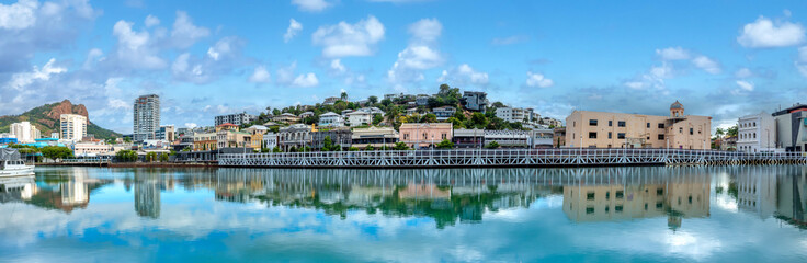 Panoramic view of the water front of Twonsville CBD with the iconic Castle Hill in the background, Queensland, Australia © Luis