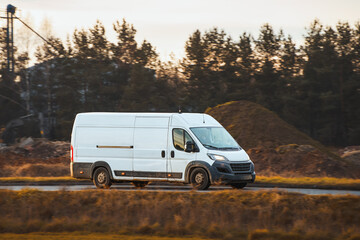 Commercial vehicle transporting goods