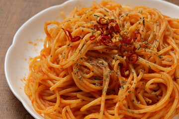 トマトソースパスタ