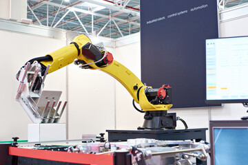 Standard multipurpose arm manipulator robot