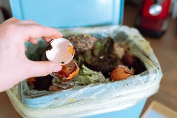 collecting organic food waste at home