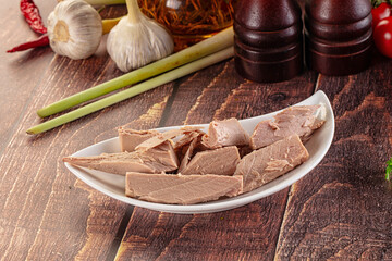 Canned tuna fish fillet pieces