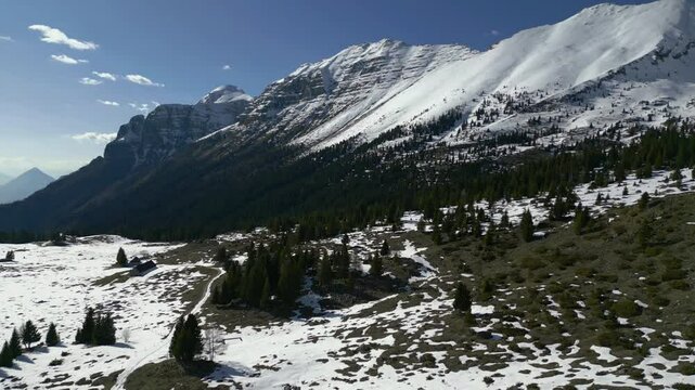 The Montasio plateau and the Canin chain. Between winter and spring