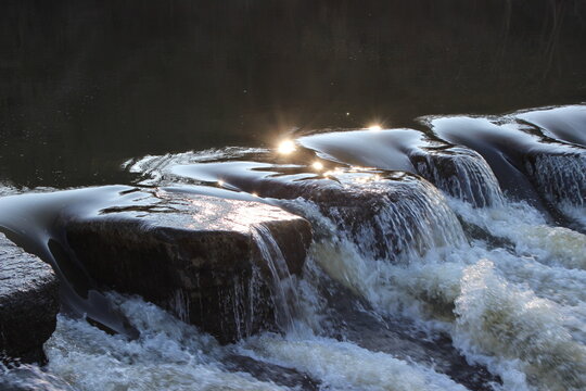 Sauts chaussée Gervaux à Clisson - Powered by Adobe