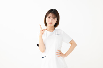 白衣の女性　お断り　拒否