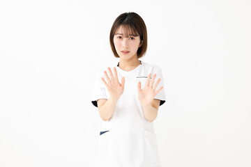 白衣の女性　お断り　拒否