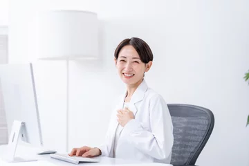  医師 © naka