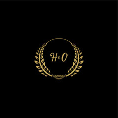 Fototapeta premium HO beautiful, feminine and elegant wedding monogram initial logo with circle floral gold