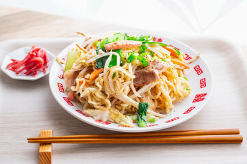博多名物　豚骨焼きラーメン