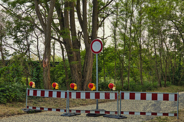 Construction site warning lamp - Warnleuchte Dunkelheit Sicherheit Gefahr Hindernis Verkehr...