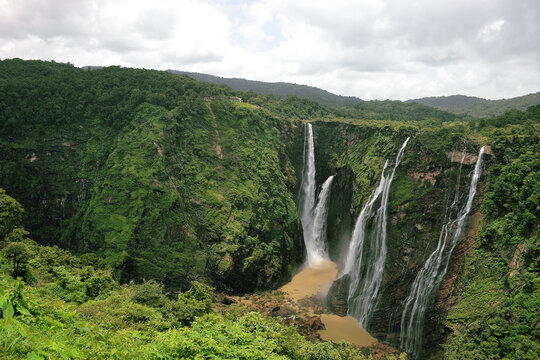 Jog Falls &ndash; The Majestic Waterfall of Karnataka&rsquo;s Western Ghats
