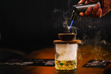 A moment to taste, Gold Label whisky in the heart of the bar