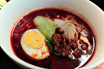 花山椒香る担々麺