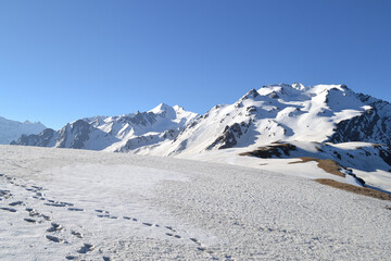 Himalayan Treks – Exploring Sar Pass, Snow Trails of Himachal & Uttarakhand Heights
