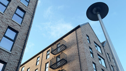 Modern high rise flats at Glasgow Harbour © Richard Johnson