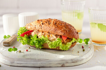 Fresh and healthy sandwich with paste curry chicken, peppers.