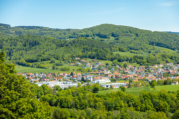 Fr&uuml;hsommerliche Wanderung rund um die Fachwerkstadt Schmalkalden am S&uuml;dwesthang vom Th&uuml;ringer Wald - Th&uuml;ringen - Deutschland 