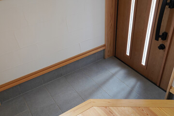 土間のある明るい玄関（閉める）