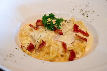 Creamy Pasta with Parmesan and Bacon