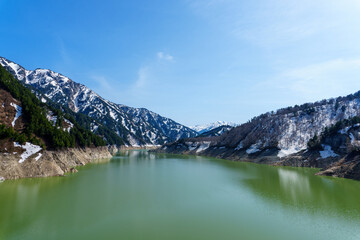 黒部湖　アルペンルート　春