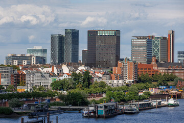 Der Hamburger HAfen und die Elbe