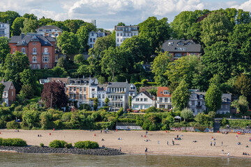 Der Hamburger HAfen und die Elbe