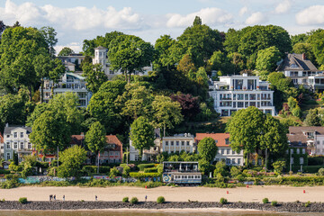 Der Hamburger HAfen und die Elbe