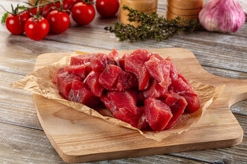 Raw beef cubes for cooking
