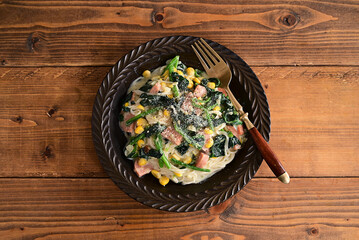 ほうれん草とランチョンミートの豆乳クリームライスパスタ