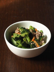 stir fried broccoli with carrot, mushroom and minced pork