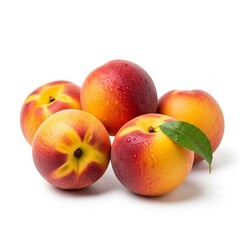 plusieurs p&ecirc;ches fra&icirc;ches, isol&eacute;es sur un fond blanc